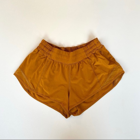 💛 Lululemon Hotty Hot Shorts💛 - Picture 4 of 10